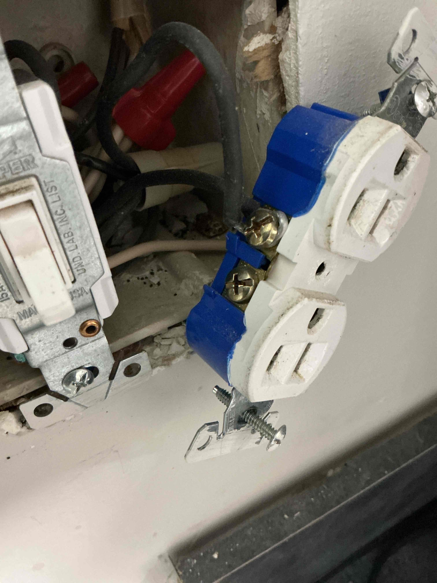 Flickering Light & Switch Repair in Indian Trail | Expert Electrician