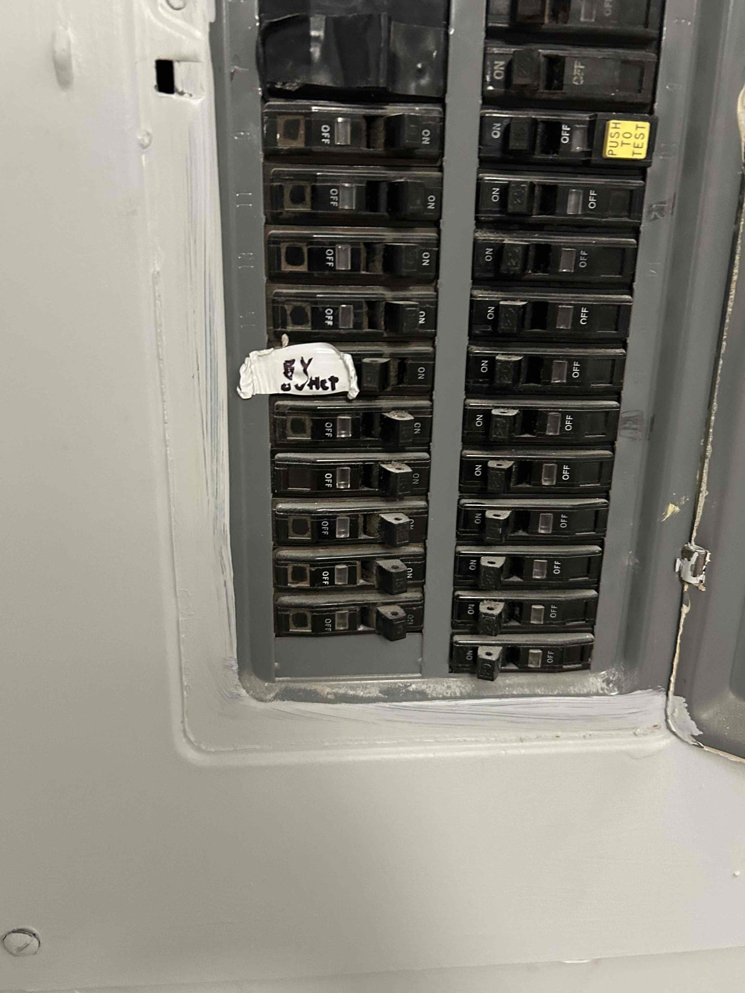 Outdoor Outlet Troubleshooting and Disconnection in Columbia